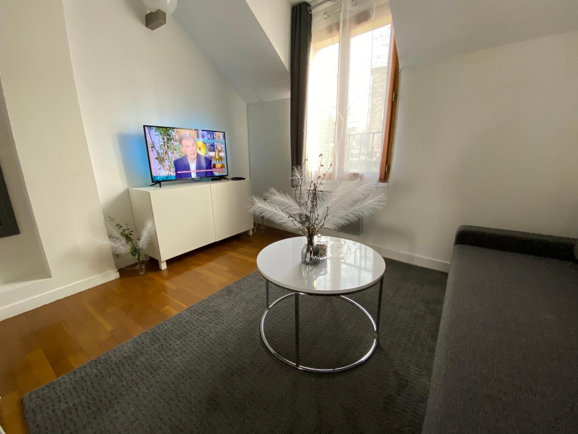 Apartmán Duplex Minimaliste - 30 Min De Paris Saint-Ouen-l'Aumone Exteriér fotografie